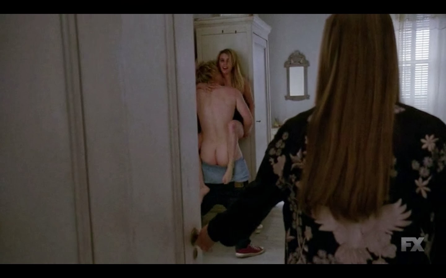 Evan Peters Naked Sex Scene.