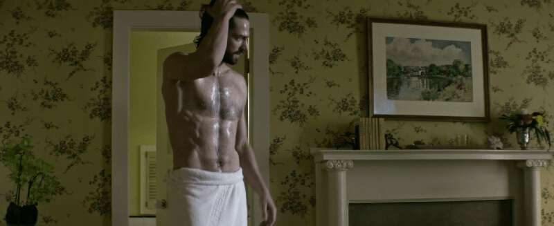 Michiel Huisman shirtless