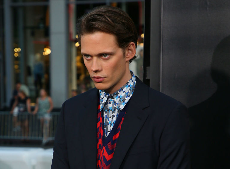 Actor Bill Skarsgård goes nude for roles