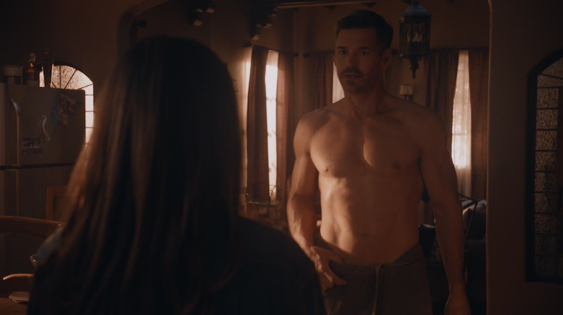 shirtless hunk Eddie Cibrian